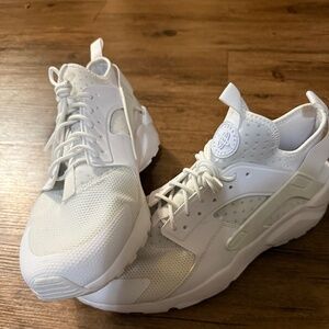 Nike Air Huarache (triple white)